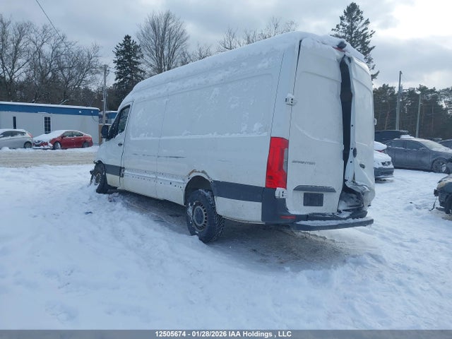 W1Y4DCHY7NP488004 Mercedes-Benz Sprinter 2500 High Roof I4 Diesel