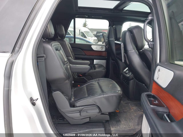 5LMJJ3LT1JEL05755 Lincoln Navigator L/reserve
