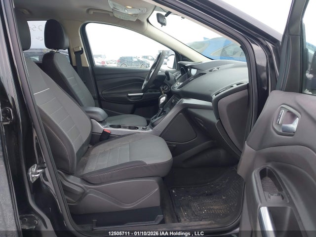 1FMCU9GX7FUB76503 Ford ESCAPE SE