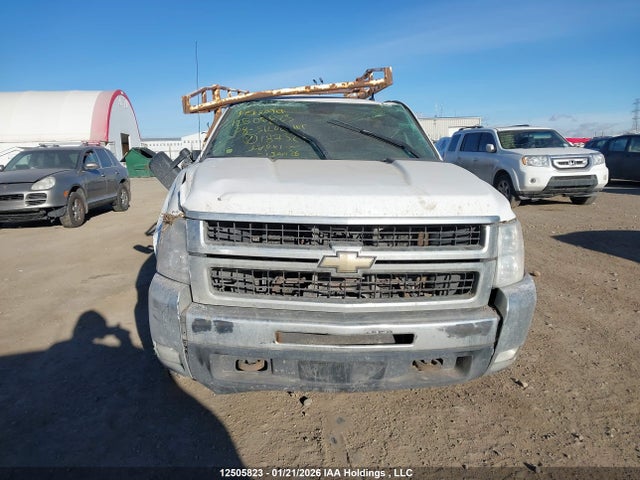 Продажа на аукционе авто 2008 Chevrolet Silverado C2500 Heavy Duty, vin: 1GBHC29K38E187327, номер лота: 12505823
