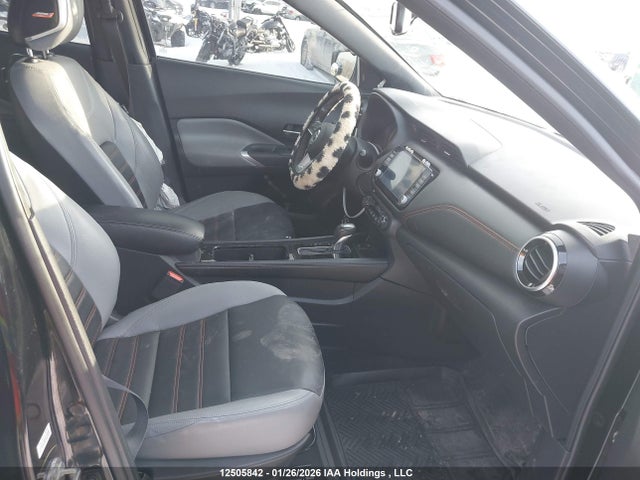 12505842 :رقم المزاد ، 3N1CP5DV6ML524101 vin ، 2021 Nissan Kicks مزاد بيع
