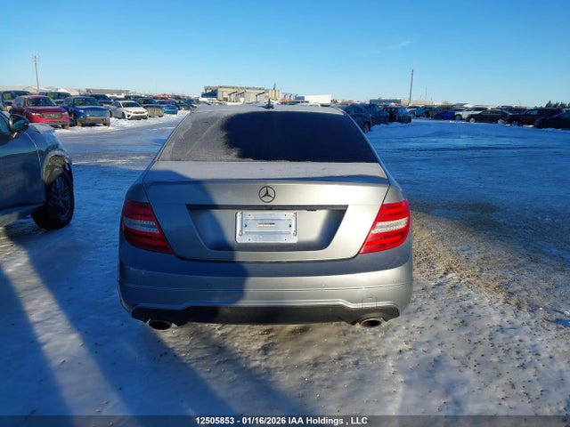 WDDGF8AB5EG170385 Mercedes-Benz C 300 4matic