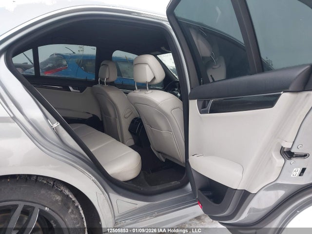 WDDGF8AB5EG170385 Mercedes-Benz C 300 4matic