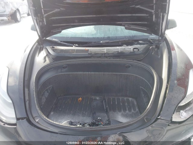 5YJ3E1EA1NF332267 Tesla MODEL 3