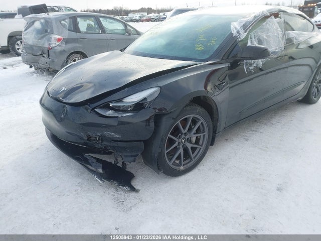 5YJ3E1EA1NF332267 Tesla MODEL 3