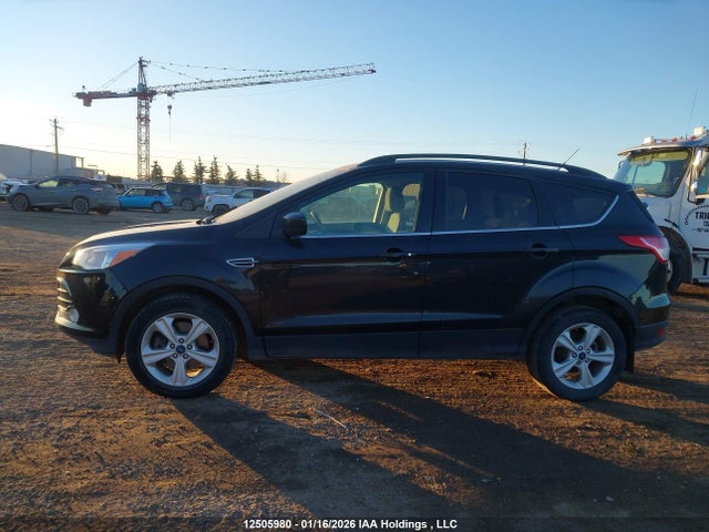 1FMCU9GX4FUB66446 Ford ESCAPE SE