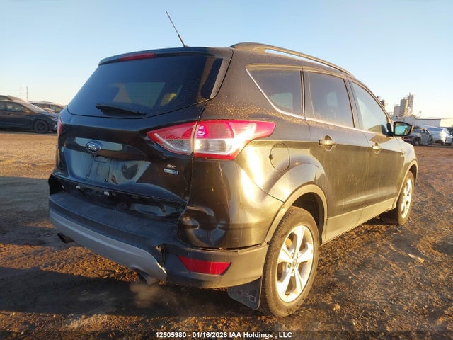 1FMCU9GX4FUB66446 Ford ESCAPE SE