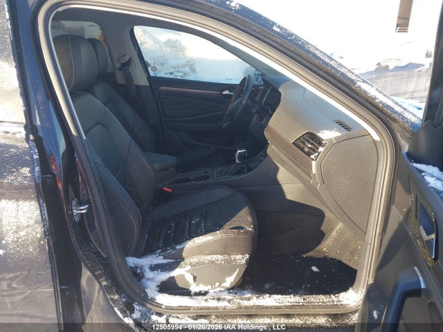 3VWGM7BU9RM001831 Volkswagen JETTA SEL