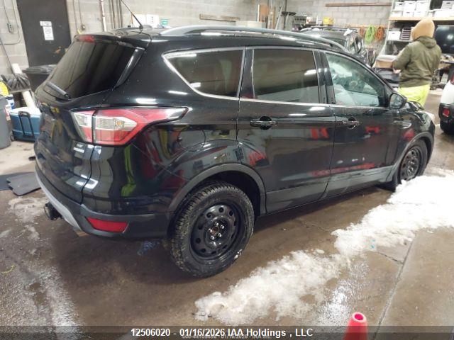 1FMCU0GD9JUB88033 Ford ESCAPE SE