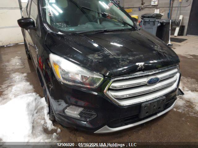 1FMCU0GD9JUB88033 Ford ESCAPE SE