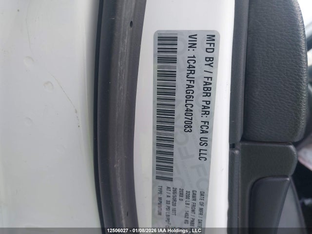 1C4RJFAG6LC407083 Jeep Grand Cherokee Laredo