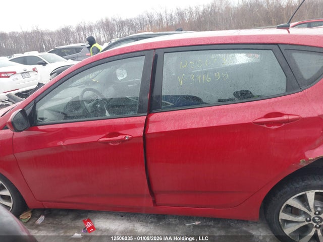 KMHCT5AE0HU341698 Hyundai ACCENT SE