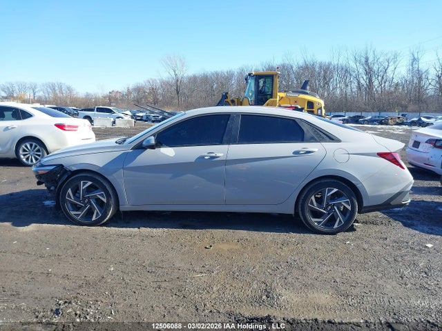 KMHLM4DG3SU063648 Hyundai Elantra Preferred W/tech Package