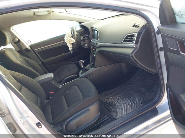 KMHD84LF3HU153215 Hyundai Elantra Se/value/limited