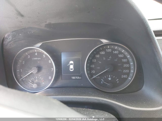 KMHD84LF3HU153215 Hyundai Elantra Se/value/limited