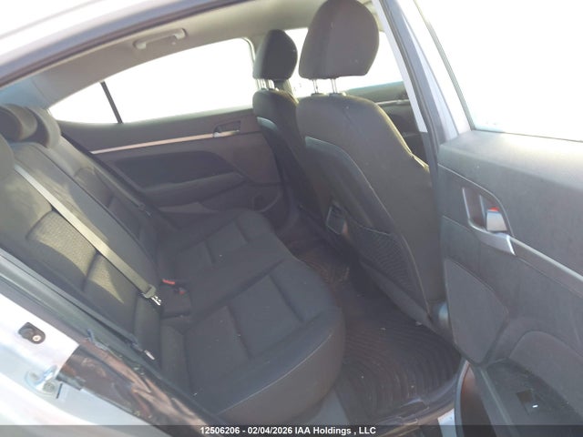 KMHD84LF3HU153215 Hyundai Elantra Se/value/limited