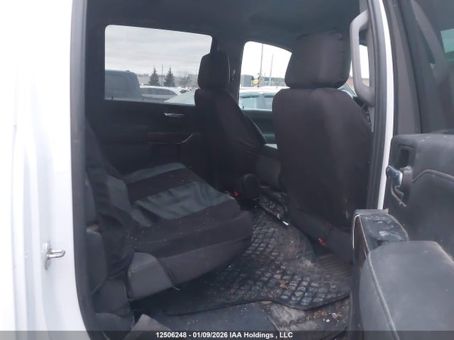 1GT49MEY9PF163928 GMC Sierra 2500hd Sle