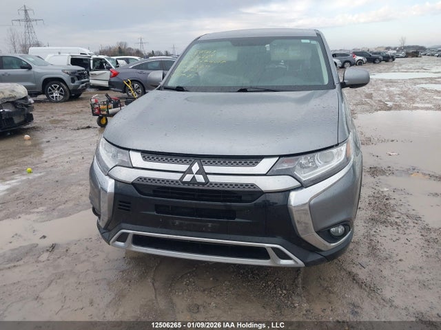 12506265 :رقم المزاد ، JA4AZ2A32LZ604027 vin ، 2020 Mitsubishi Outlander Es مزاد بيع