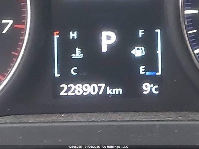 12506265 :رقم المزاد ، JA4AZ2A32LZ604027 vin ، 2020 Mitsubishi Outlander Es مزاد بيع