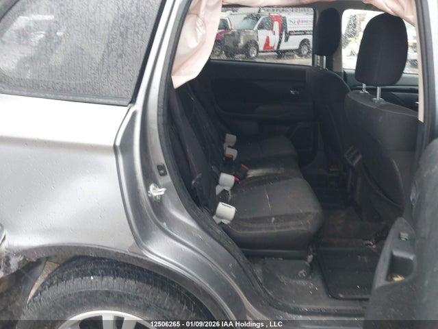 12506265 :رقم المزاد ، JA4AZ2A32LZ604027 vin ، 2020 Mitsubishi Outlander Es مزاد بيع