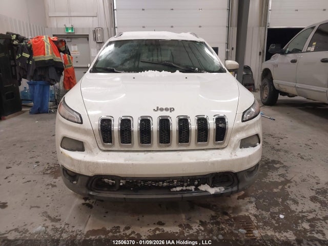 1C4PJLCB9EW246429 Jeep Cherokee North
