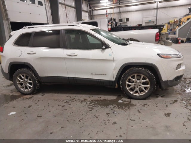 1C4PJLCB9EW246429 Jeep Cherokee North
