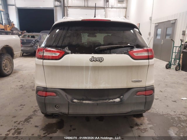 1C4PJLCB9EW246429 Jeep Cherokee North