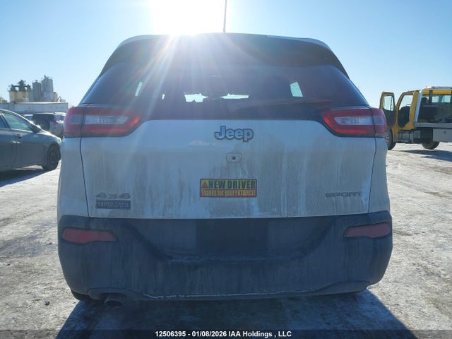 1C4PJMAB7JD530012 Jeep Cherokee Sport