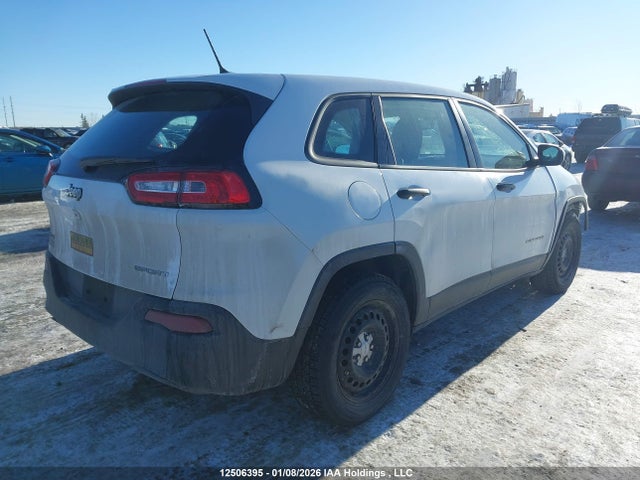 1C4PJMAB7JD530012 Jeep Cherokee Sport