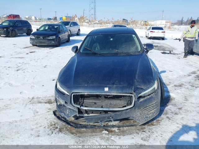 7JRA22TK7LG062970 Volvo S60 T6 Momentum