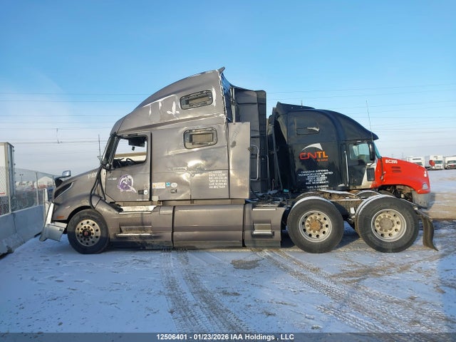 4V4NC9EH8MN279405 Volvo VNL