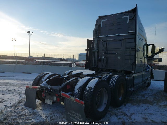 4V4NC9EH8MN279405 Volvo VNL