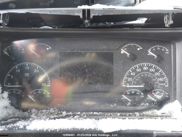4V4NC9EH8MN279405 Volvo VNL