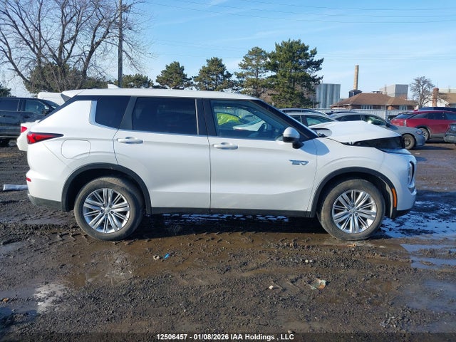 JA4T5TA92PZ620720 Mitsubishi Outlander Es