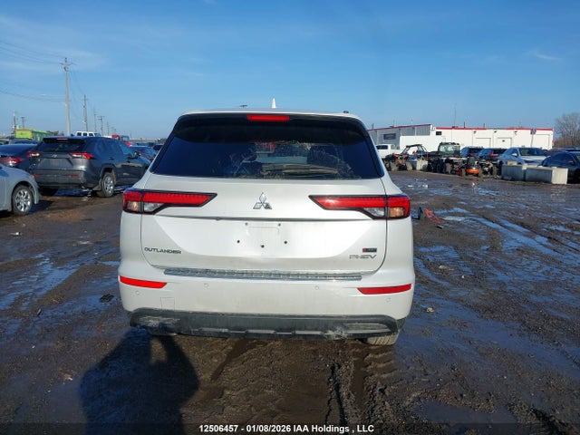 JA4T5TA92PZ620720 Mitsubishi Outlander Es