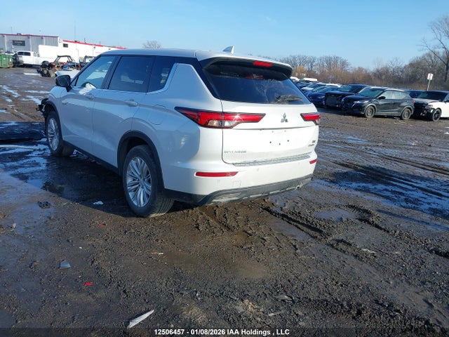 JA4T5TA92PZ620720 Mitsubishi Outlander Es