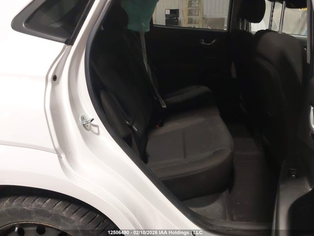 KM8K23AG9PU193246 Hyundai Kona Se