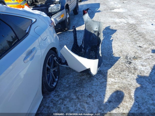 2HGFE1F9XNH000132 Honda Civic Touring