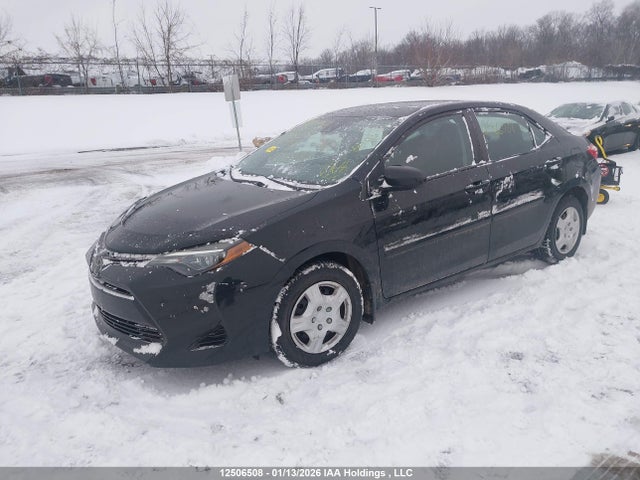 2T1BURHE9JC105872 Toyota COROLLA LE