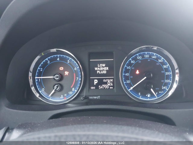 2T1BURHE9JC105872 Toyota COROLLA LE