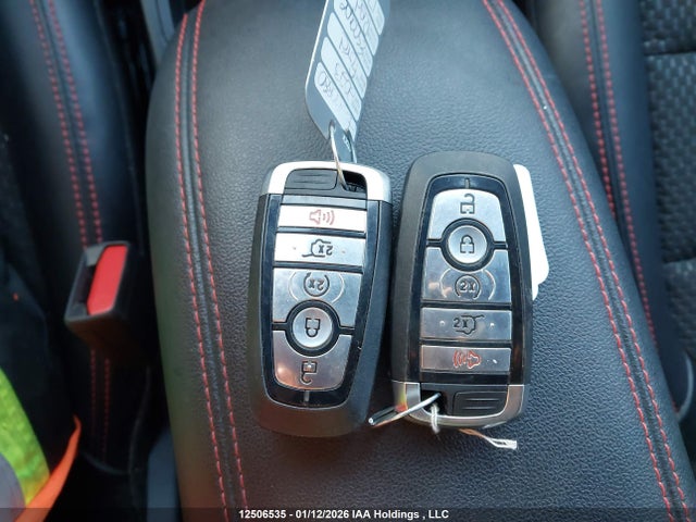 1FMCU9NAXPUA17555 Ford Escape St-line Select