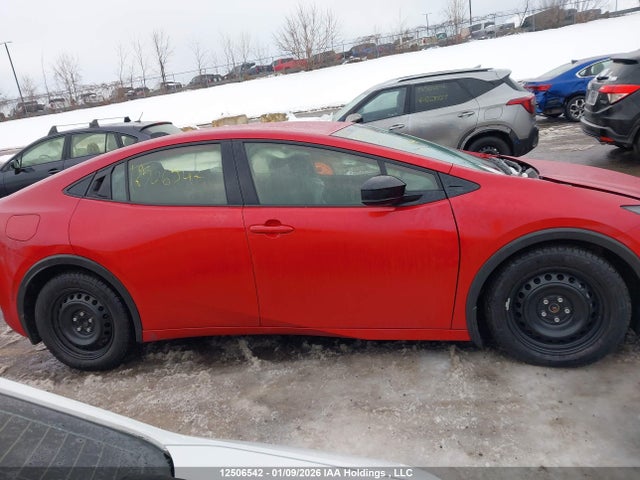 JTDACACU8T3054844 Toyota Prius