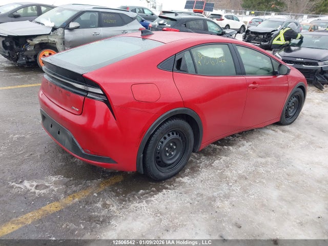 JTDACACU8T3054844 Toyota Prius