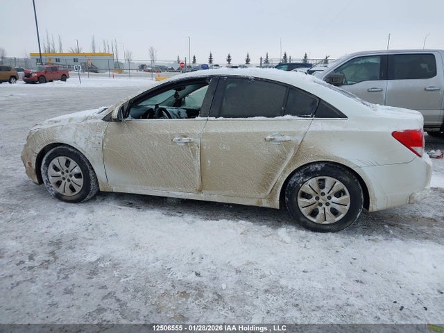1G1PC5SBXF7207053 Chevrolet Cruze 1lt