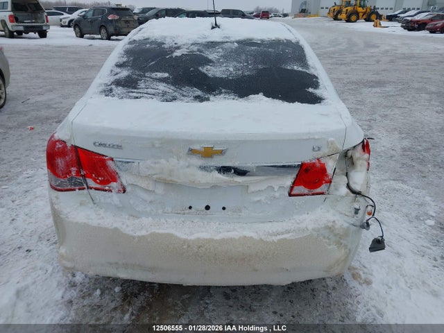 1G1PC5SBXF7207053 Chevrolet Cruze 1lt