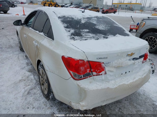 1G1PC5SBXF7207053 Chevrolet Cruze 1lt