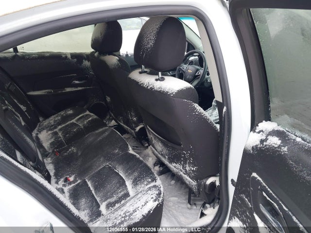 1G1PC5SBXF7207053 Chevrolet Cruze 1lt