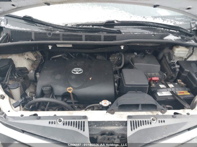 Продаж на аукціоні авто 2018 Toyota Sienna Xle/xle Premium/limited/limited Premium, vin: 5TDDZ3DC7JS203415, номер лоту: 12506587