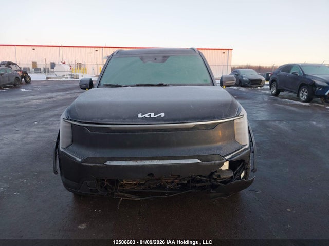 KNDAFFS56R6051401 KIA Ev9 Wind