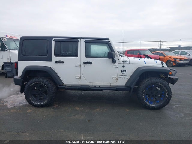 1C4BJWDG1FL513913 Jeep Wrangler Unlimited Sport